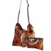 Pre-owned Leather shoulder-bags