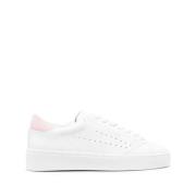 Hvite Court Sneakers med rosa detaljer