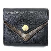 Pre-owned Leather wallets