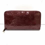 Pre-owned Leather wallets