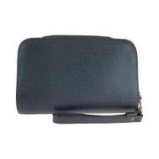 Pre-owned Leather clutches