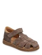 Sandals - Flat - Closed Toe Shoes Summer Shoes Sandals Brown ANGULUS