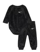 Nike Essentials Bodysuit And Pants Set Langermet Bodysuit Black Nike