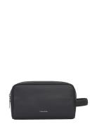 Ck Must Washbag Toalettveske Black Calvin Klein