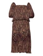 Pleated Georgette Knelang Kjole Brown Ganni