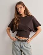 Nelly - Brun - Round Neck Wide Sleeve Tee