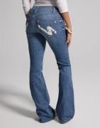 Nelly - Blå - Low Waist Bootcut Print Jeans