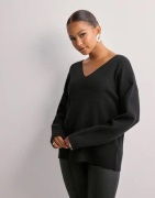 Mercer Amsterdam - Svart - Objreynard V-Neck Pullover Noos